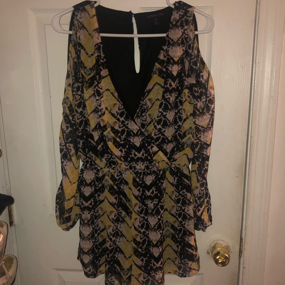 Material girl - Size M - cold shoulder romper